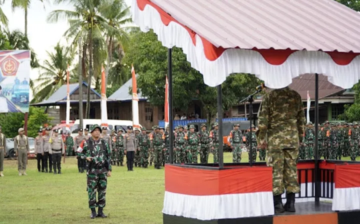 Bupati Wajo Membuka Program TNI Manunggal Membangun Desa ke-124